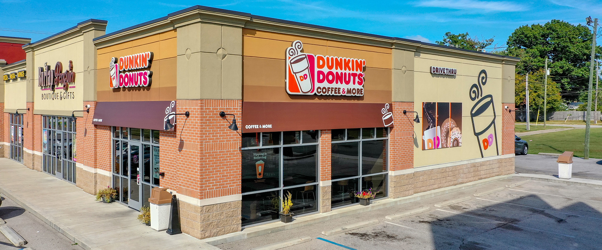 Dunkin Donuts, commercial construction build by Keymark Construction
